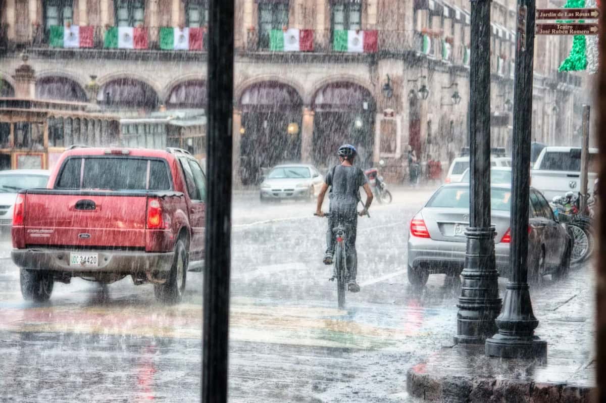 Cyclistes sur une piste cyclable à Copenhague